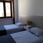 Albergue Yellow