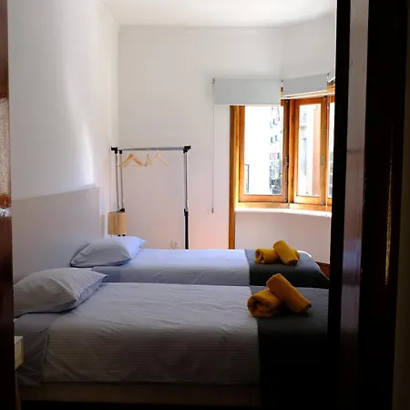 Hostel Yellow Aveiro