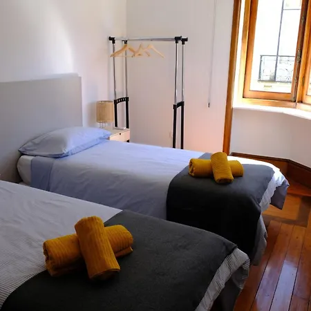 Yellow Albergue Aveiro