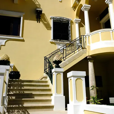 Yellow 旅馆 阿威罗